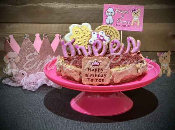 Raspberry 'Brees'cake for Dogs